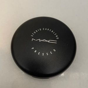 MAC studio careblend pressed powder medium dark
